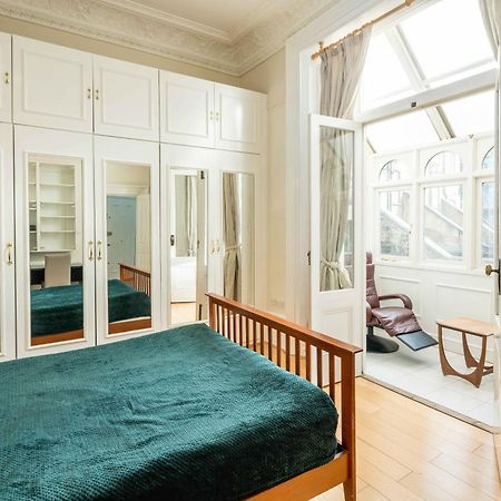 Four Beds By The Station Apartment Londra Exterior foto