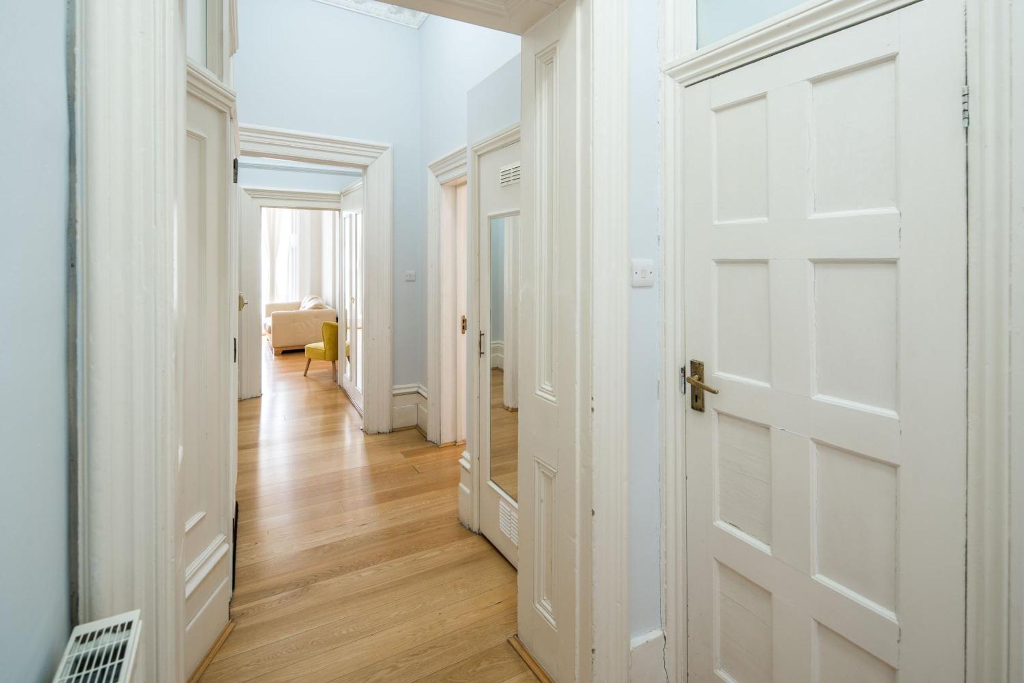 Four Beds By The Station Apartment Londra Exterior foto